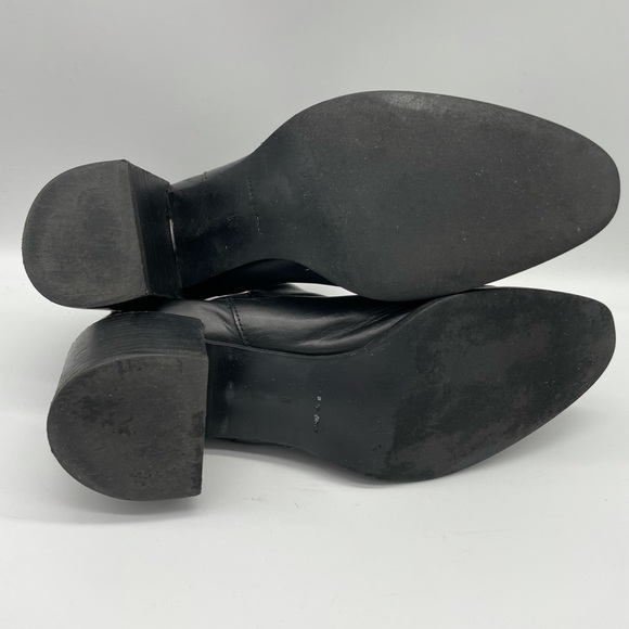 Everlane “The Heel” Chelsea Boot - Picture 7 of 9